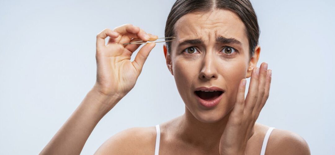 Sopracciglia perfette: i 3 errori più frequenti nella depilazione